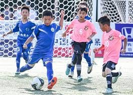 老而弥坚！C罗连续22年为国家队取得进球，足坛历史首人